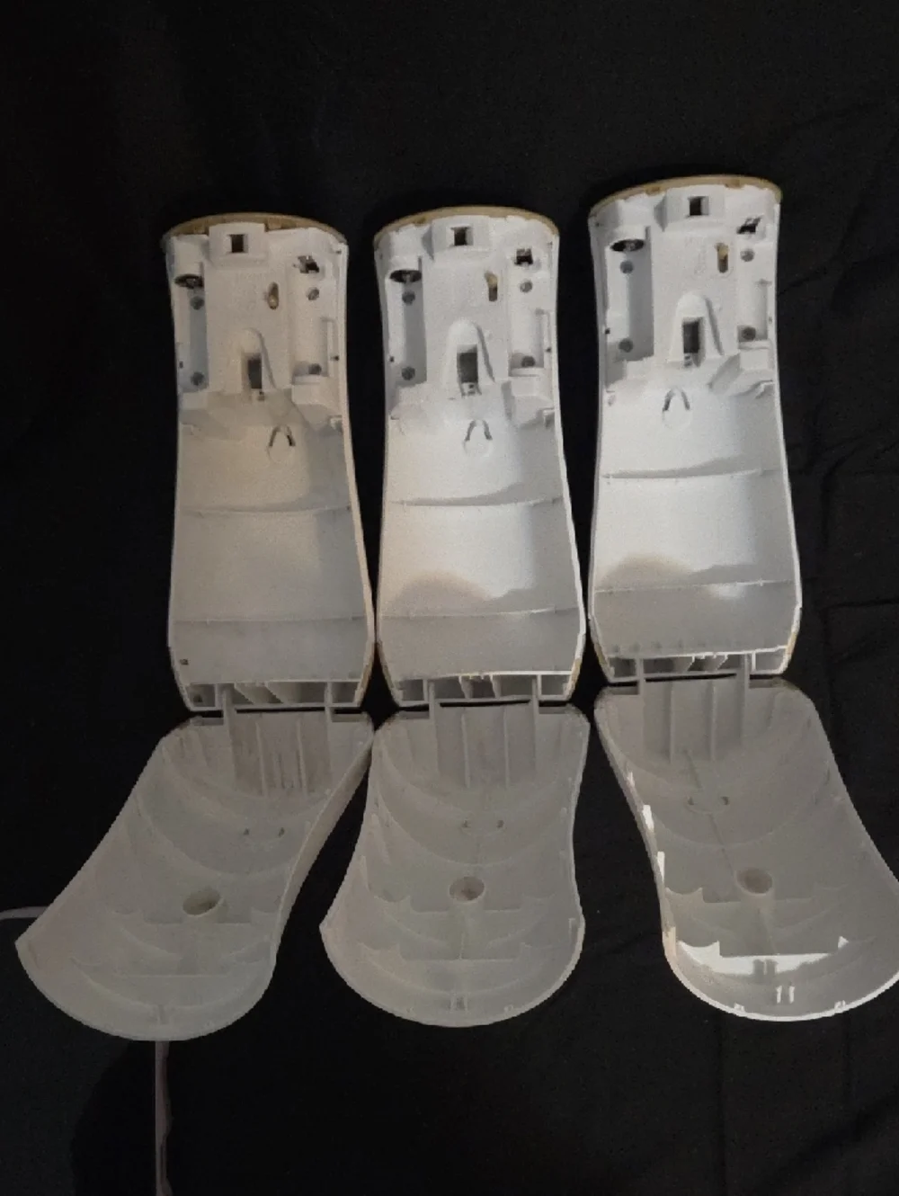 Glade White / Tan Automatic 3Pk Dispensers ONLY! - Picture 2 of 4